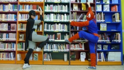 Spiderman e Batman na Biblioteca do IES Perdouro de Burela
